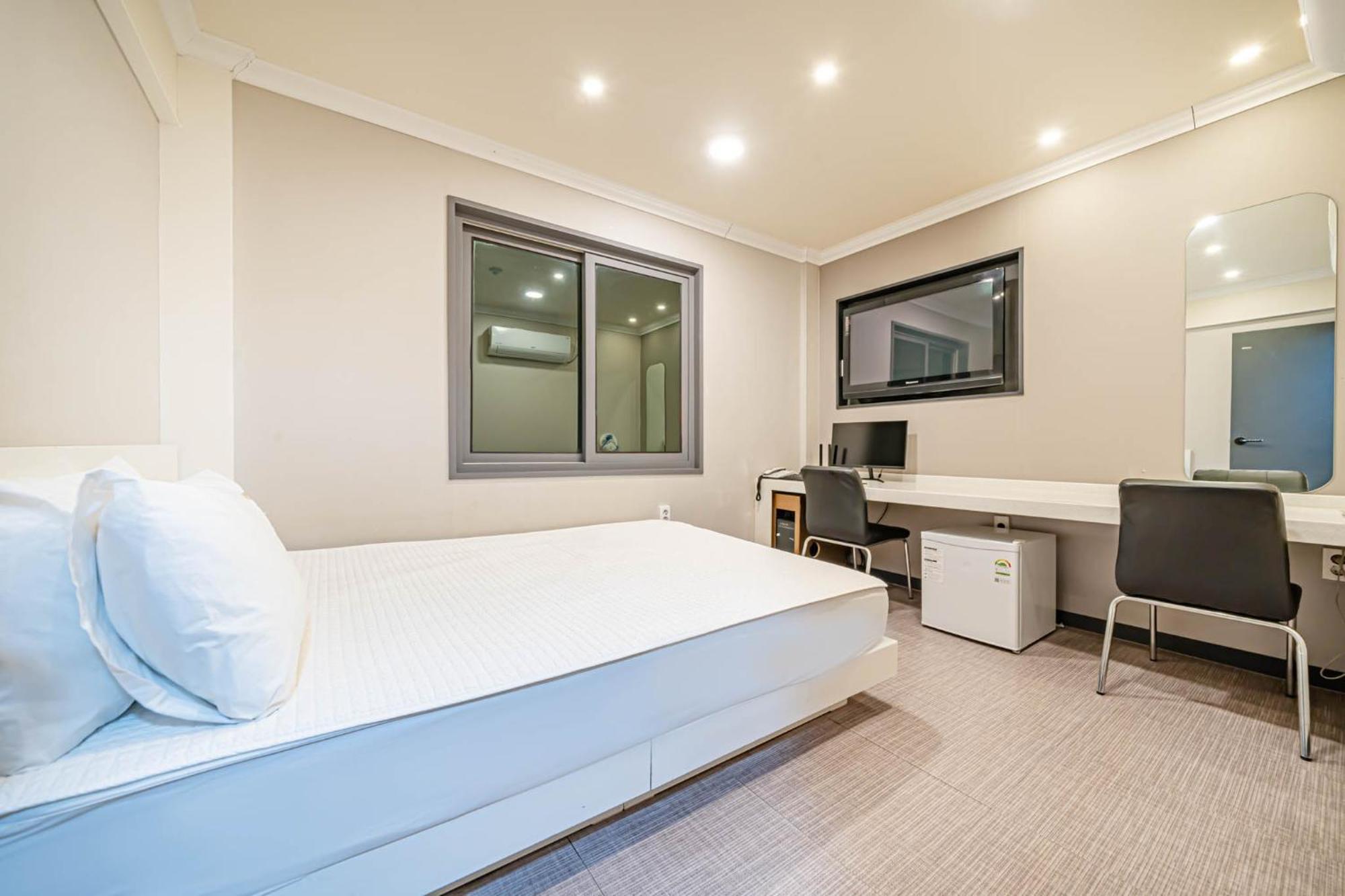 Top Motel Busan Esterno foto
